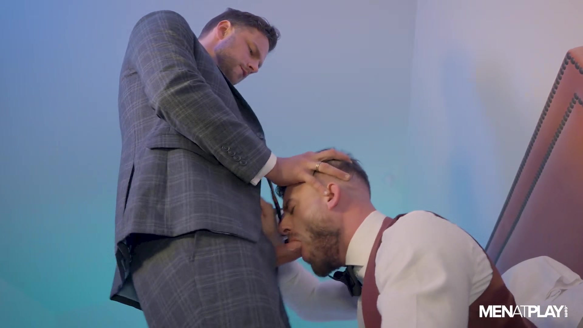 Hotel-X: The Porter - MENatPLAY