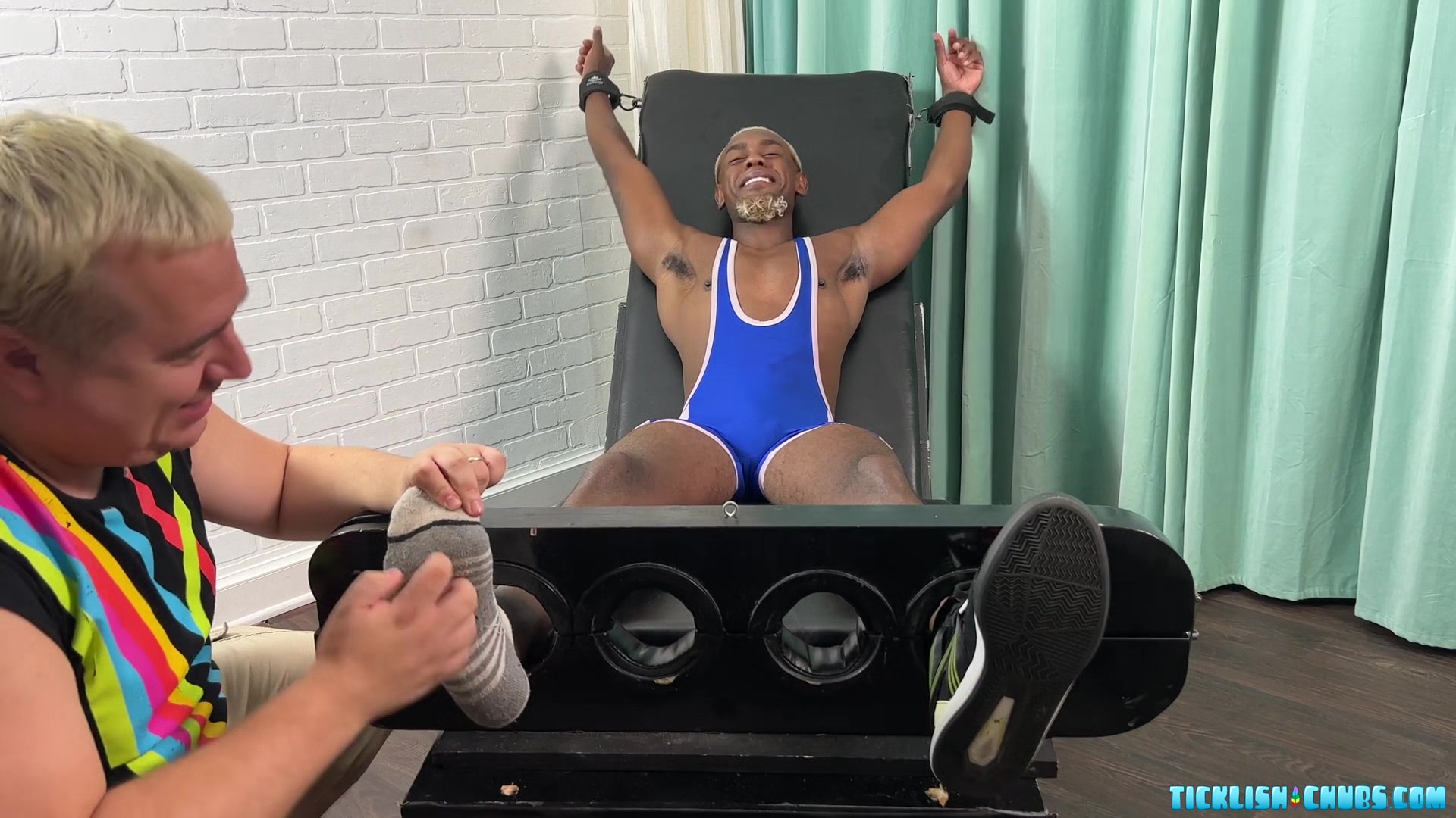 Jessi Feelers' Tickle Test - Jessi Feelers & Matt