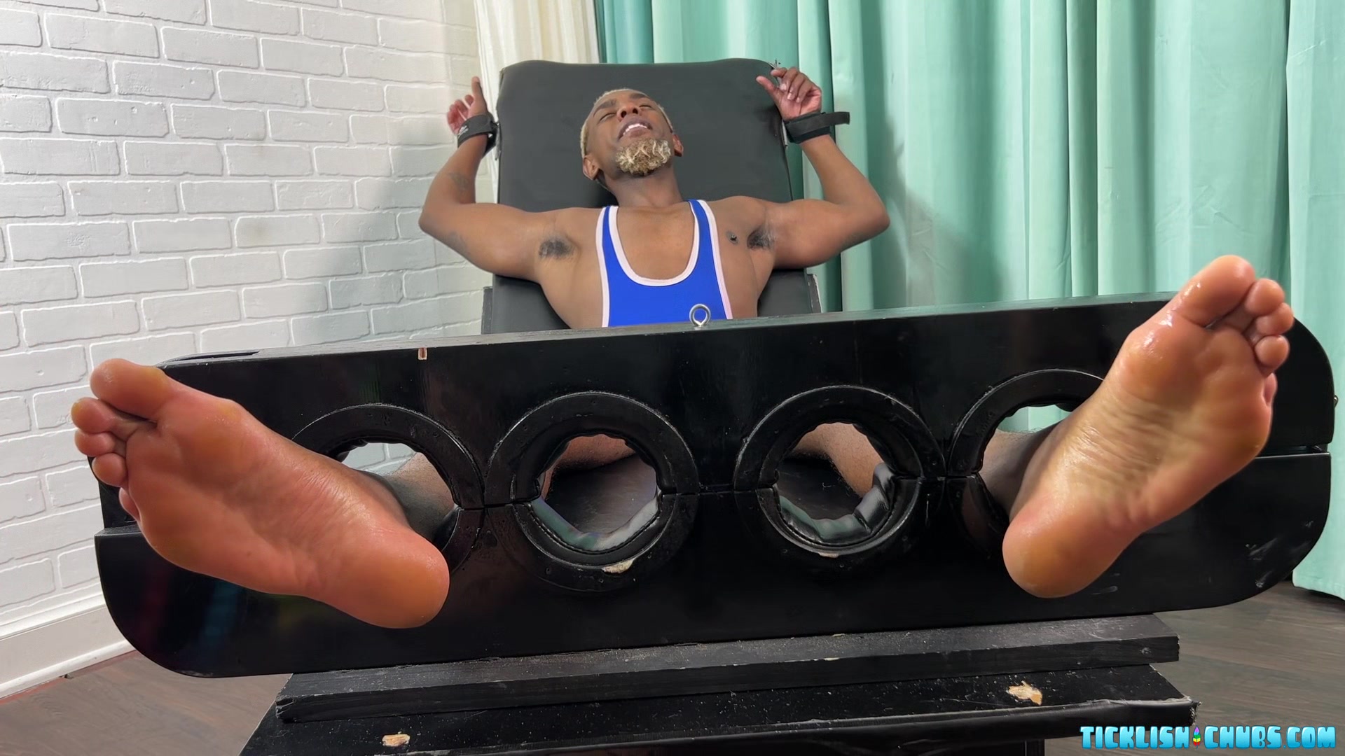 Jessi Feelers' Tickle Test - Jessi Feelers & Matt