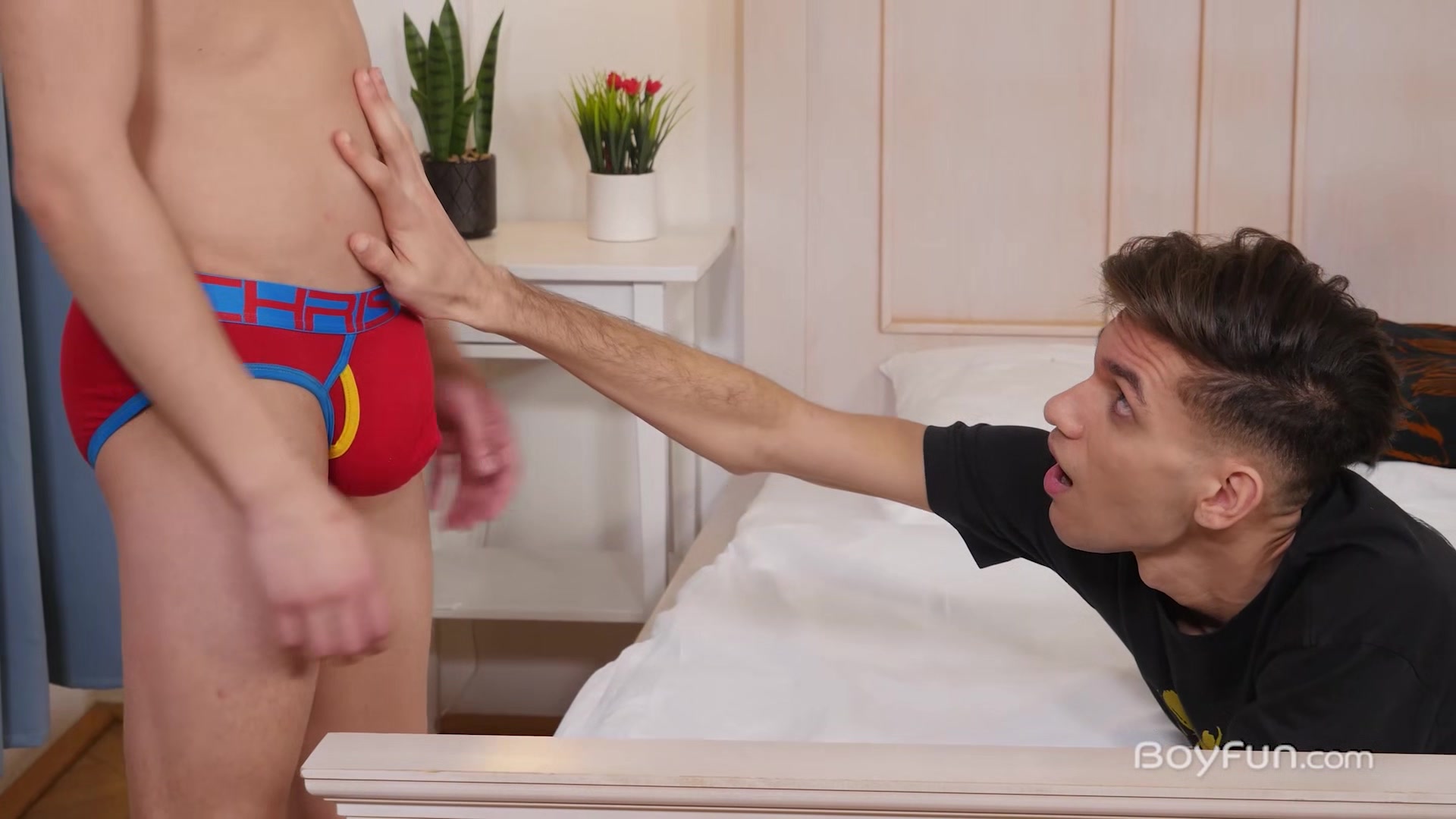 Nils Larsen + MLK Ousado - BoyFun