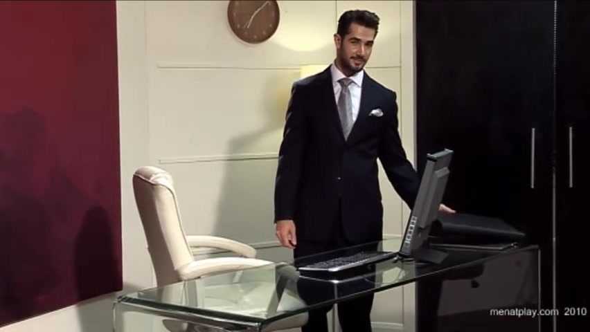 Dean Monroe: One to One - MENatPLAY