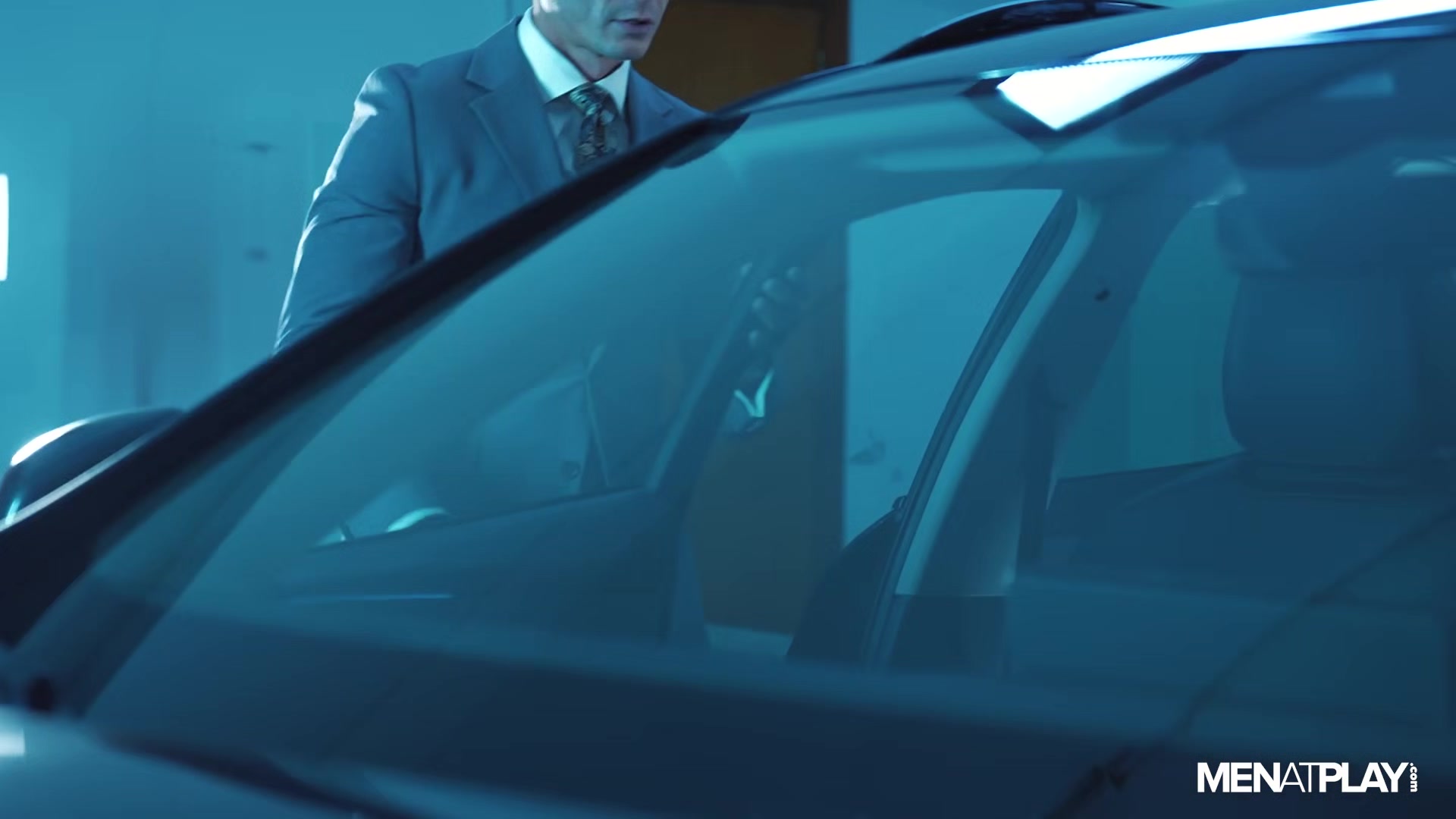 Executive Pick Up - MENatPLAY