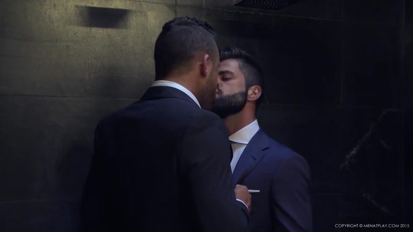 2 Wet - MENatPLAY
