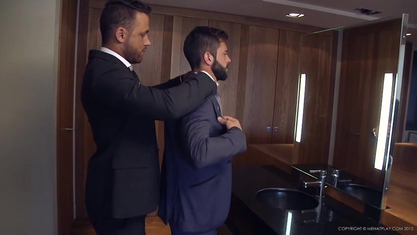 2 Wet - MENatPLAY