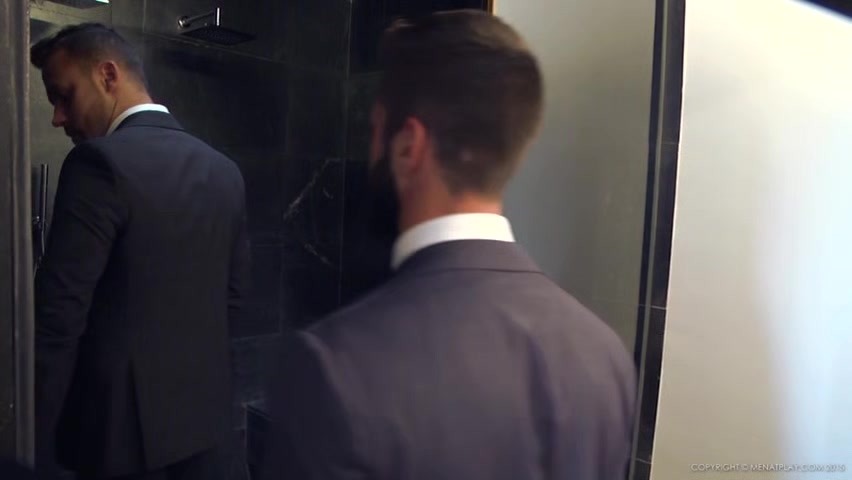 2 Wet - MENatPLAY