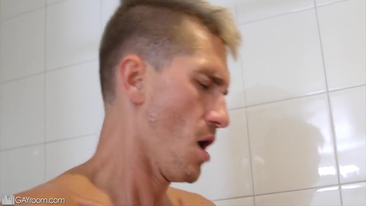 Pool Boy Follows Guest Back To His Room To Stretch Open His Butthole
