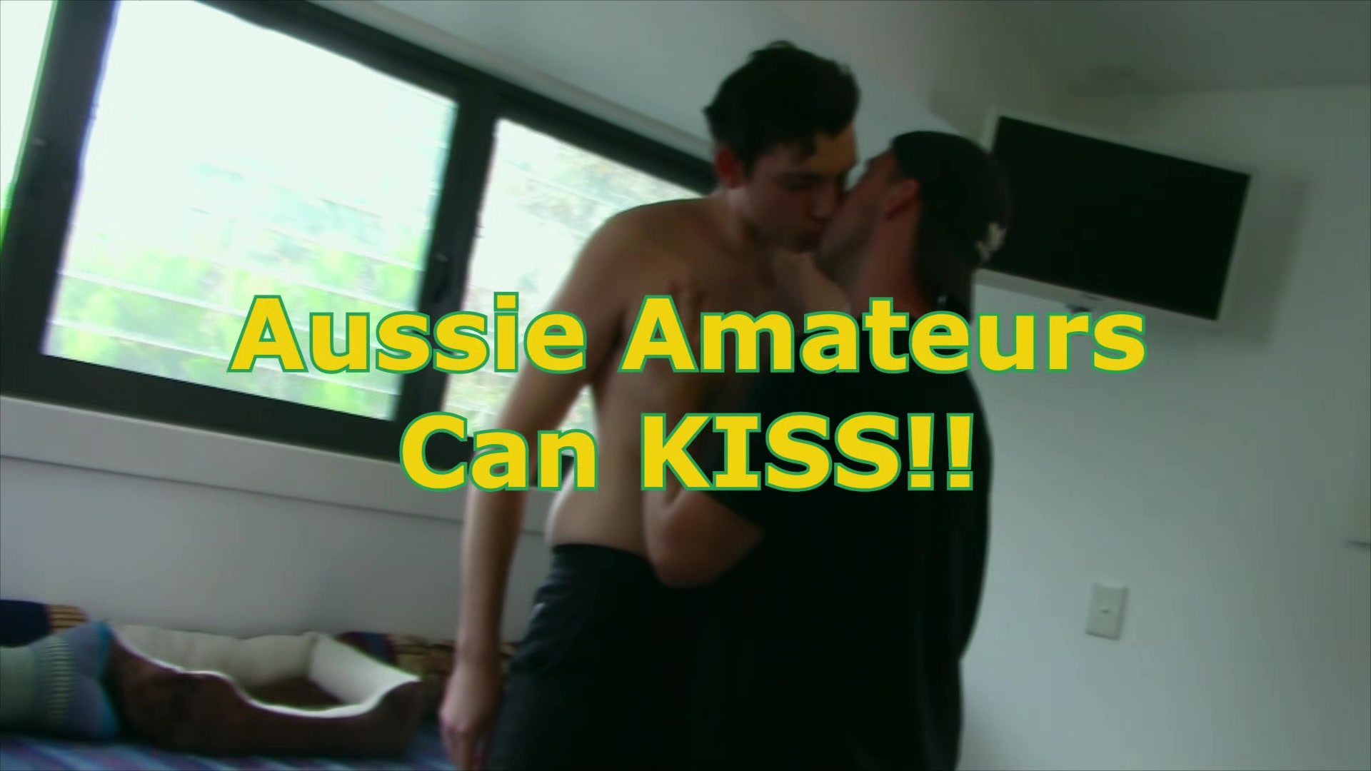 Aussie Amateurs Can Kiss!