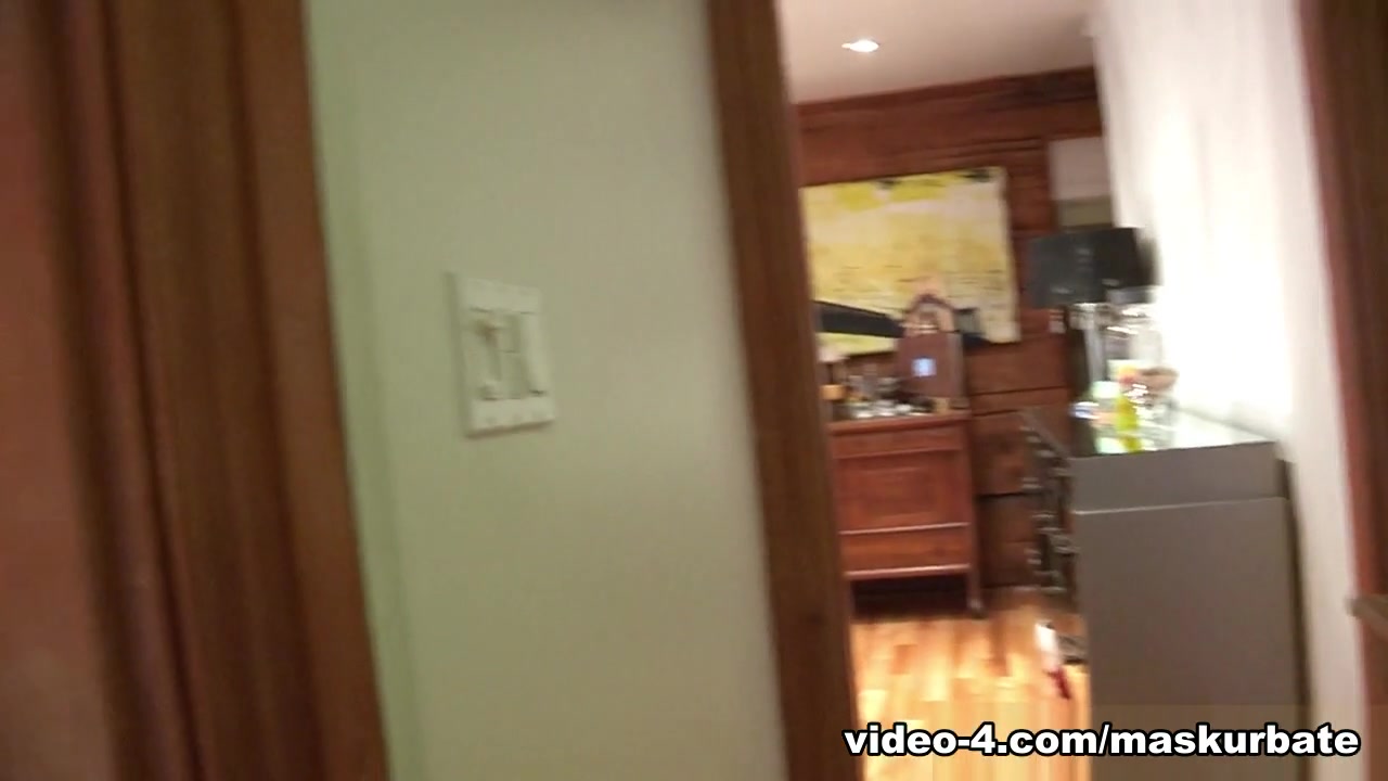 Ricky's Big Hose BTS & Raw, Scene #01