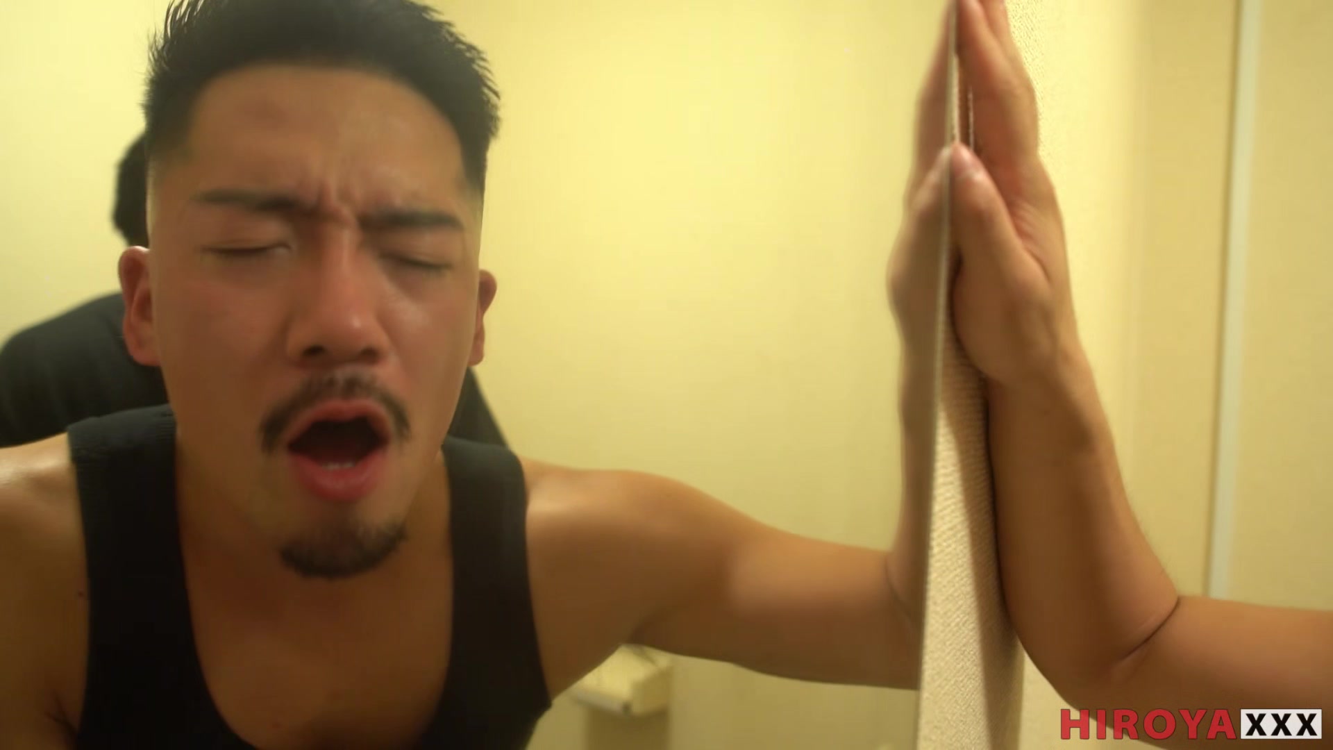 Shinta and Tetsuro Men's Room Action
