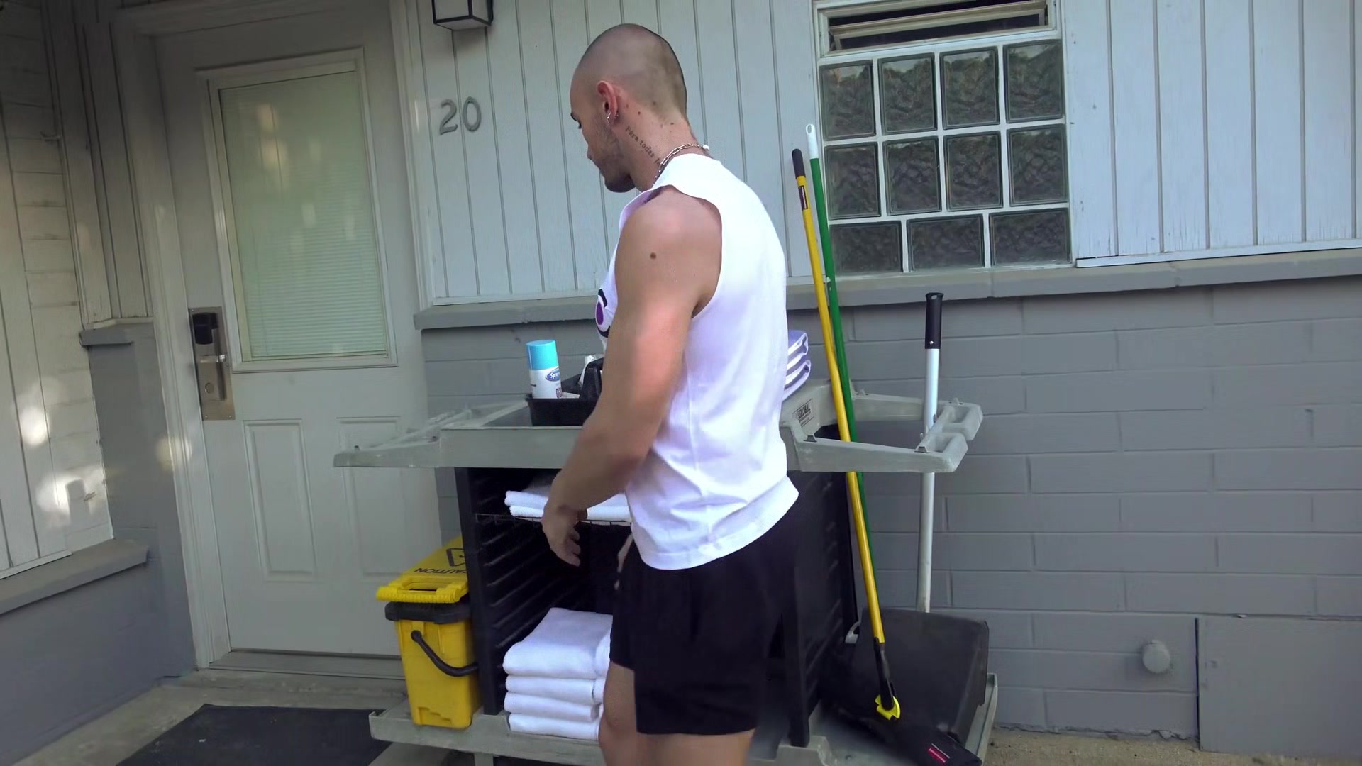 The Horizontal Housekeeper