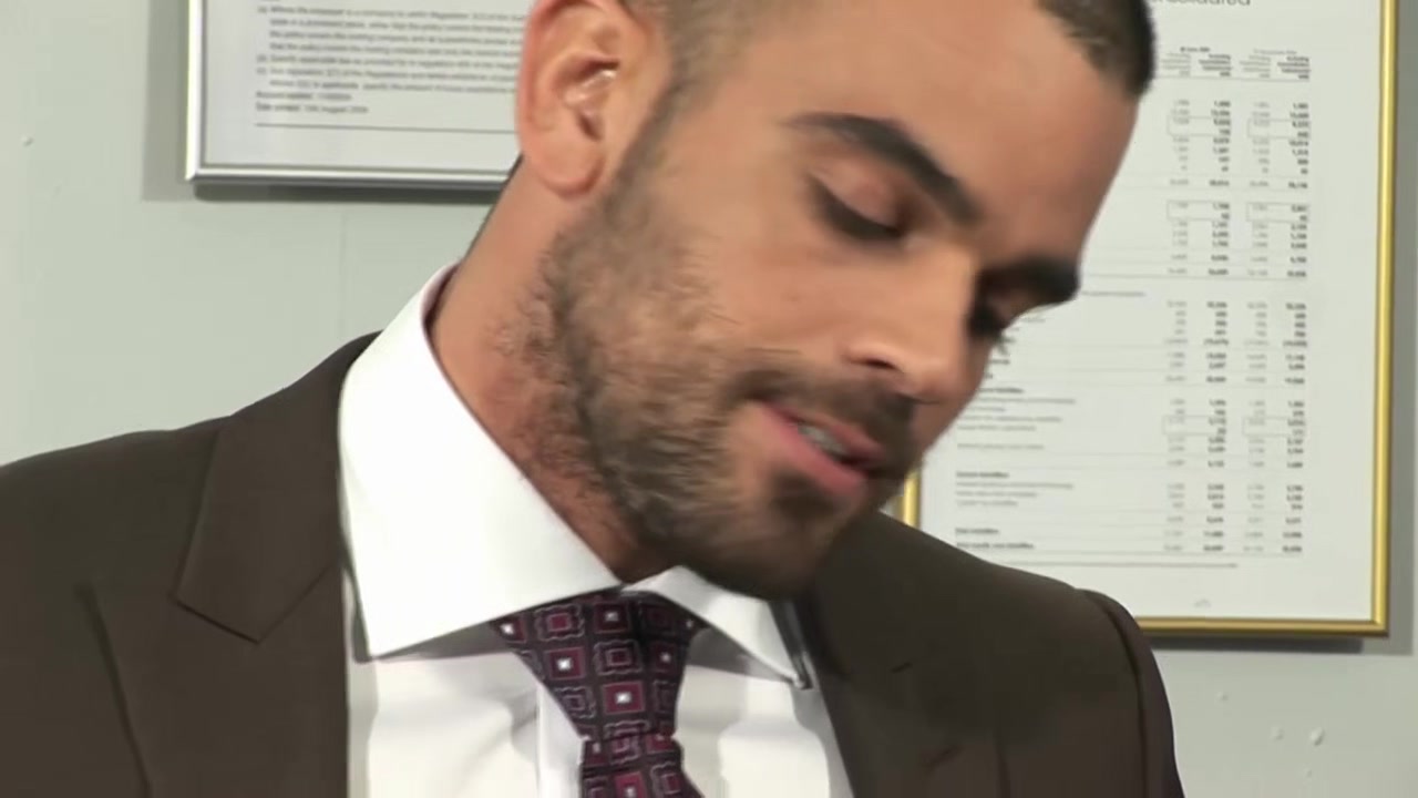 Dr. Stevens Examines Damien Crosse - MENatPLAY