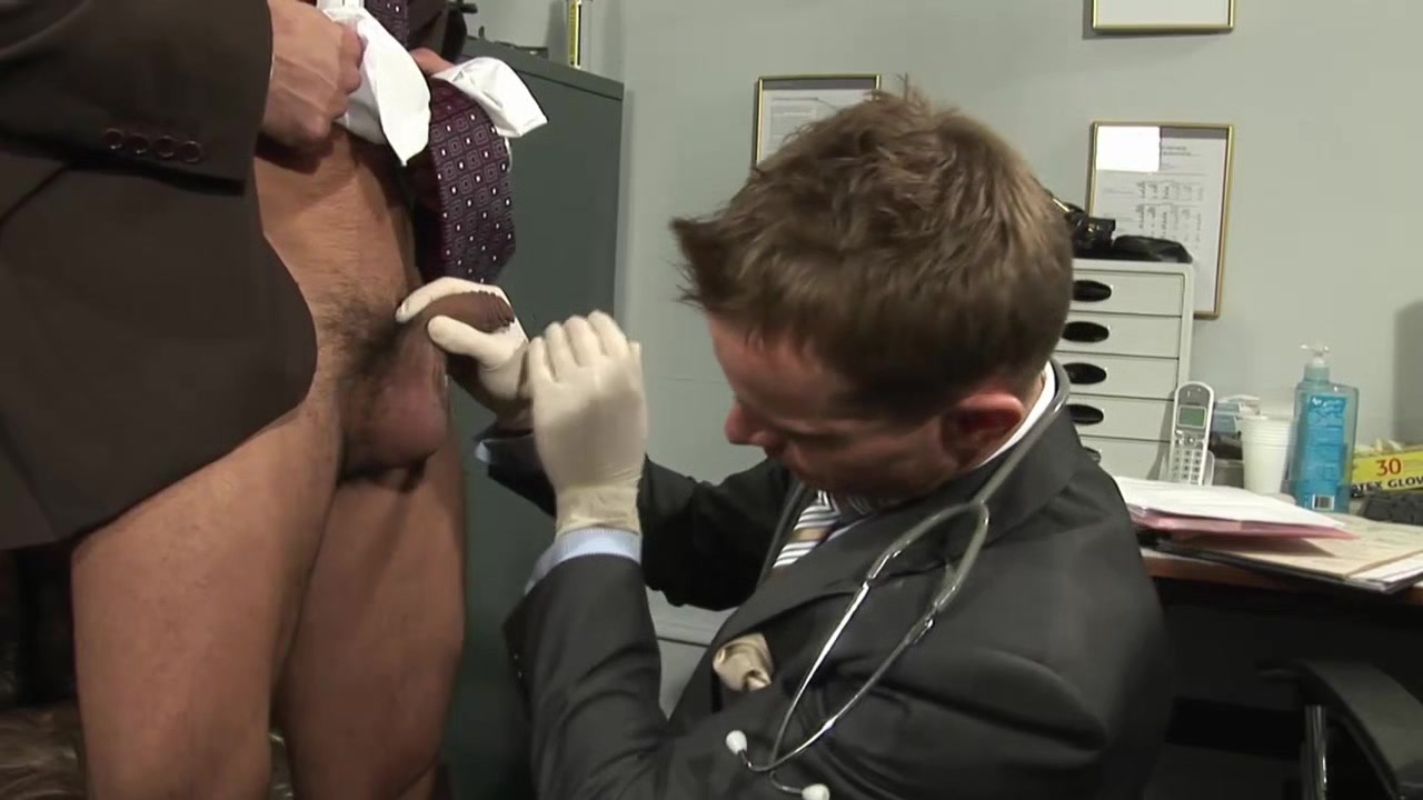 Dr. Stevens Examines Damien Crosse - MENatPLAY