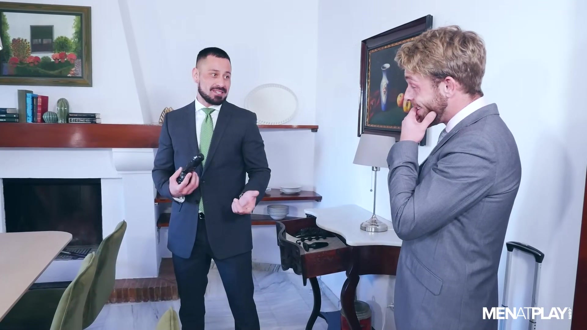 Break-Up Break In - MENatPLAY