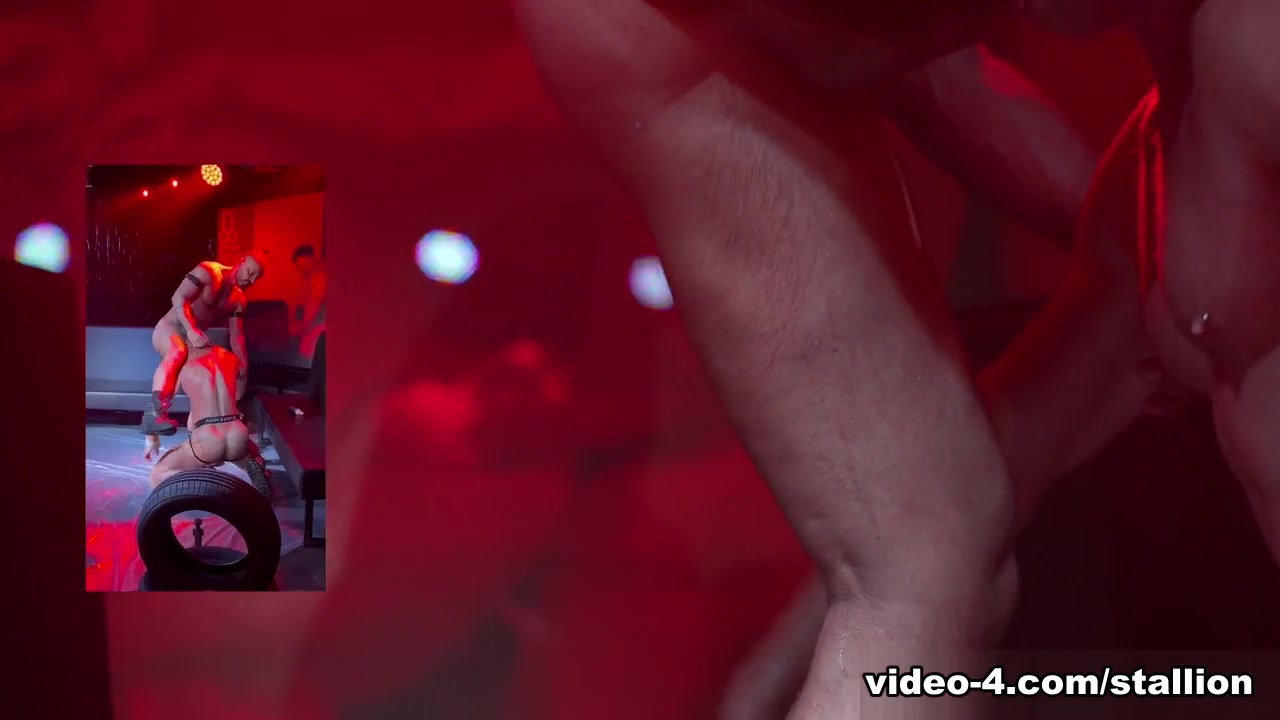SIR PETER LIVE SHOW #1, Scene #01