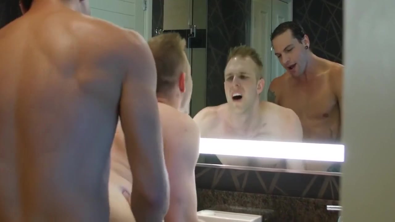 Jay Taylor Swallows Roommates Cock After Getting Caught Watching Porn 17 Min