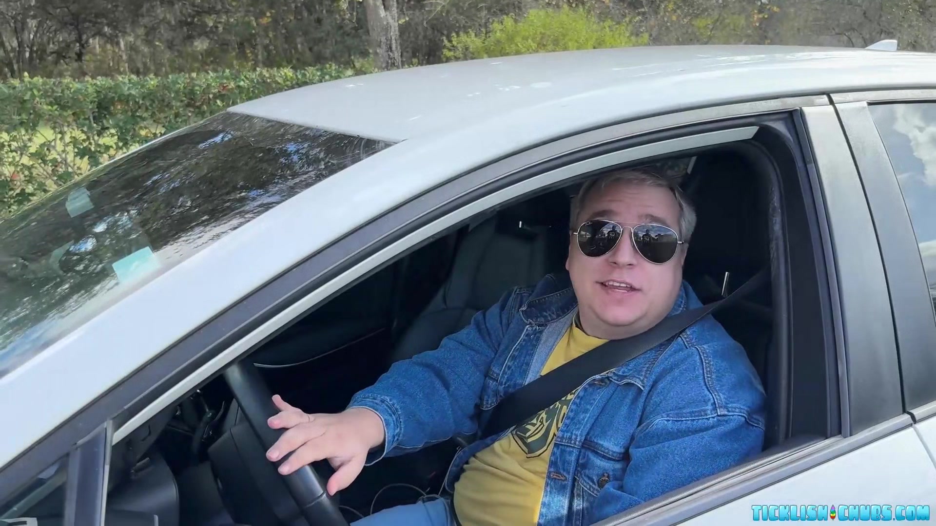TicklishChubs: Chubby Matt loves his sub Leos giggling face while being tickled