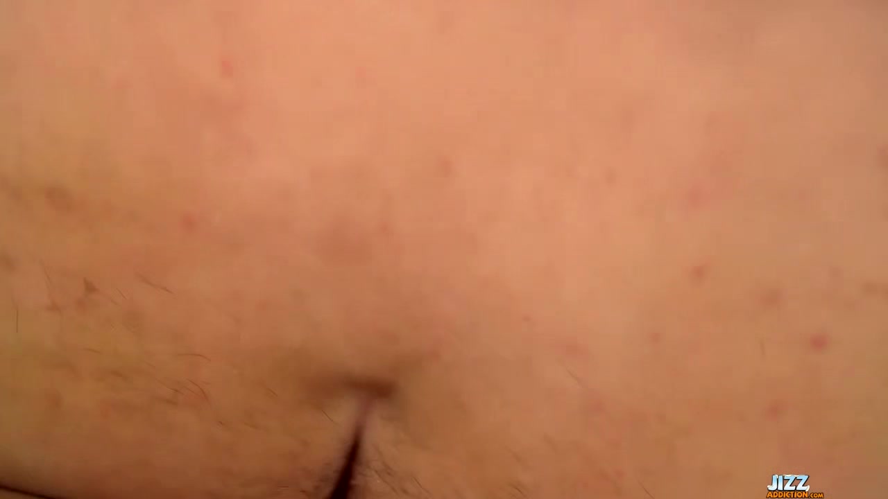 JizzAddiction: Jacob Marteny stretches Preston Ettingers gaping ass with his fingers and cock