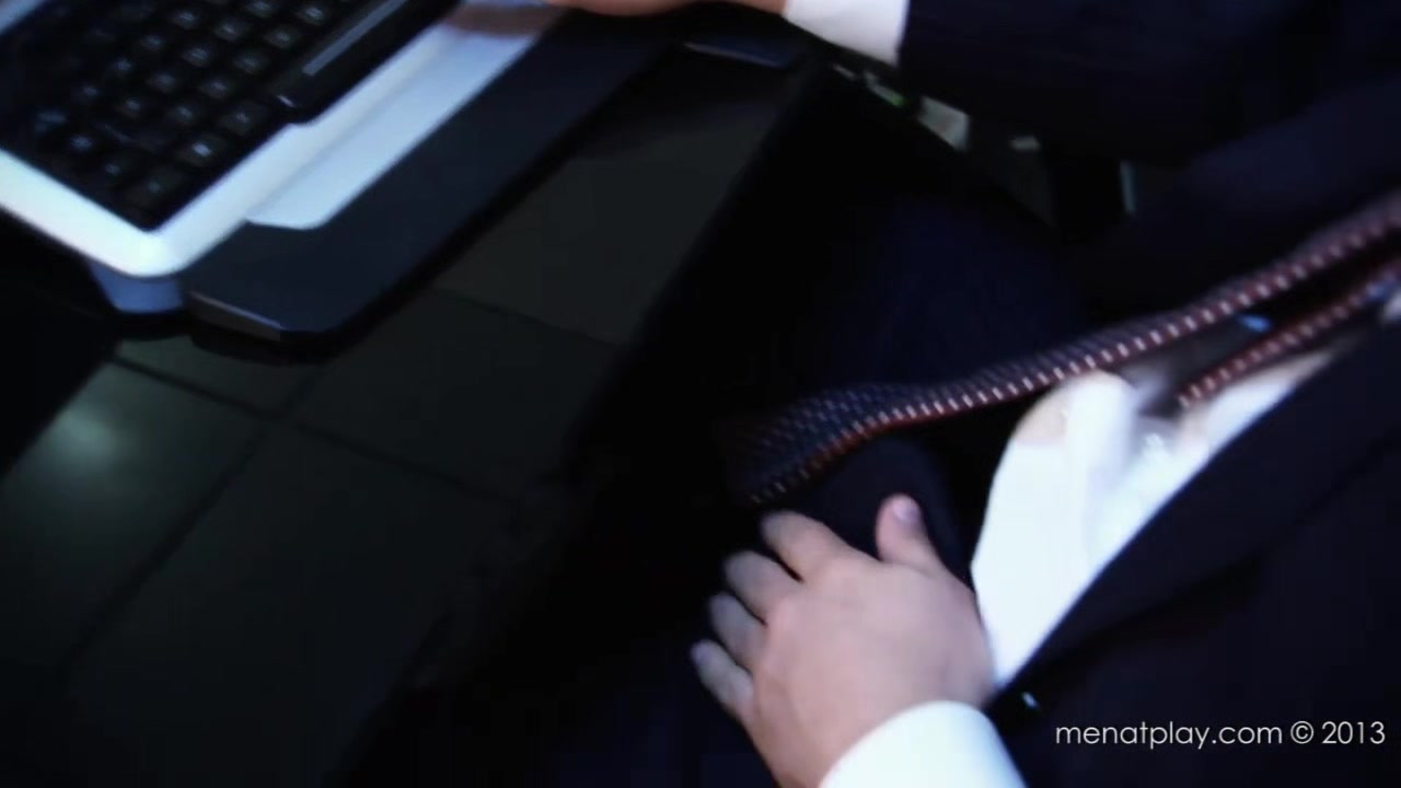 Under The Desk - MENatPLAY