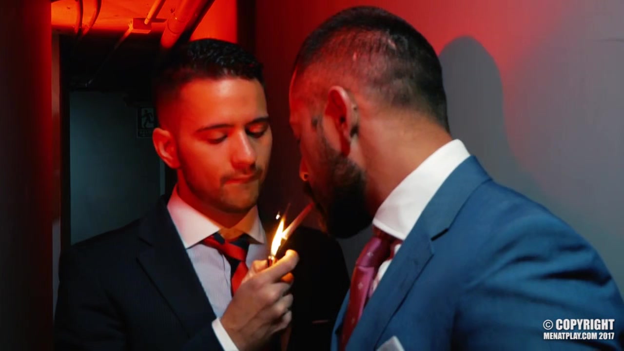 Red Light - MENatPLAY