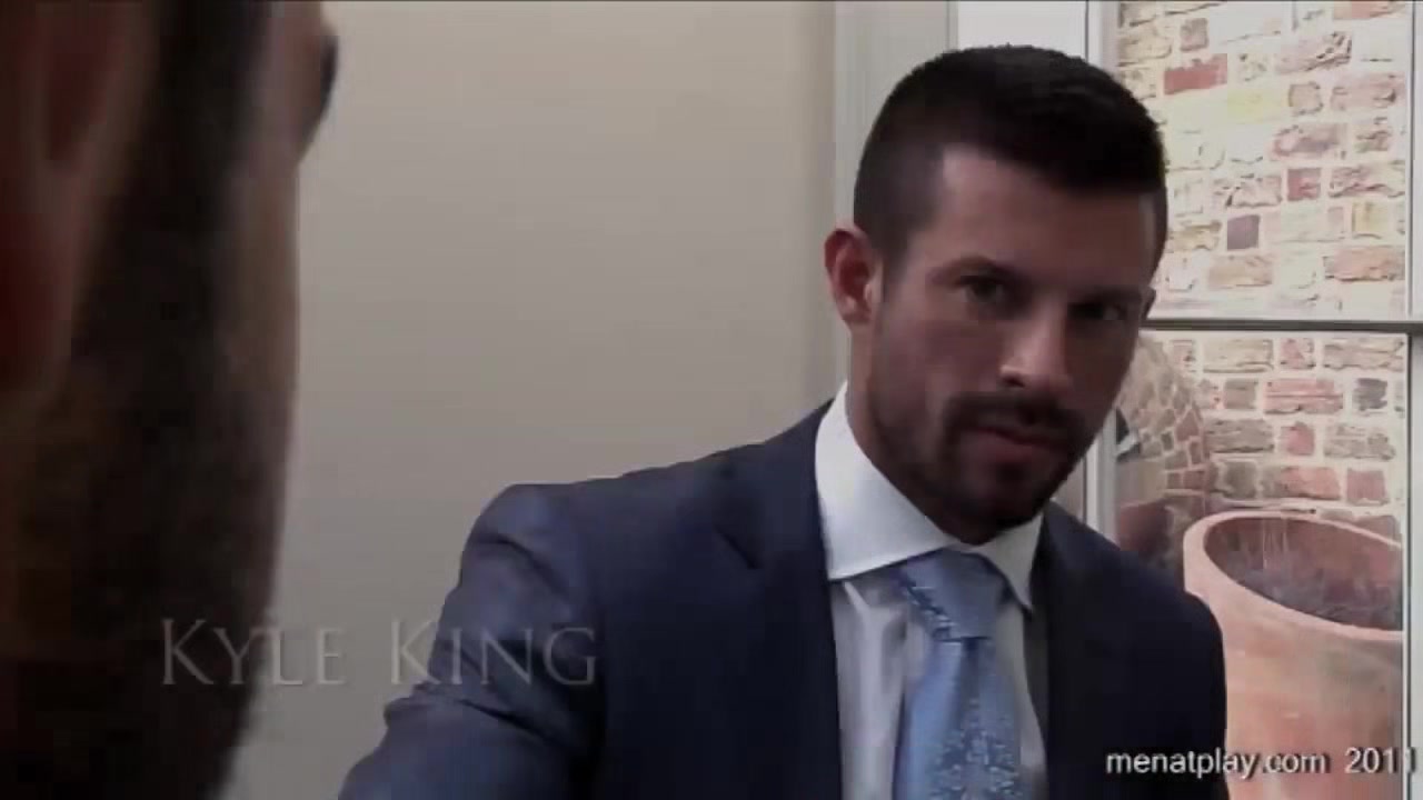 Cum Dine With Me - MENatPLAY