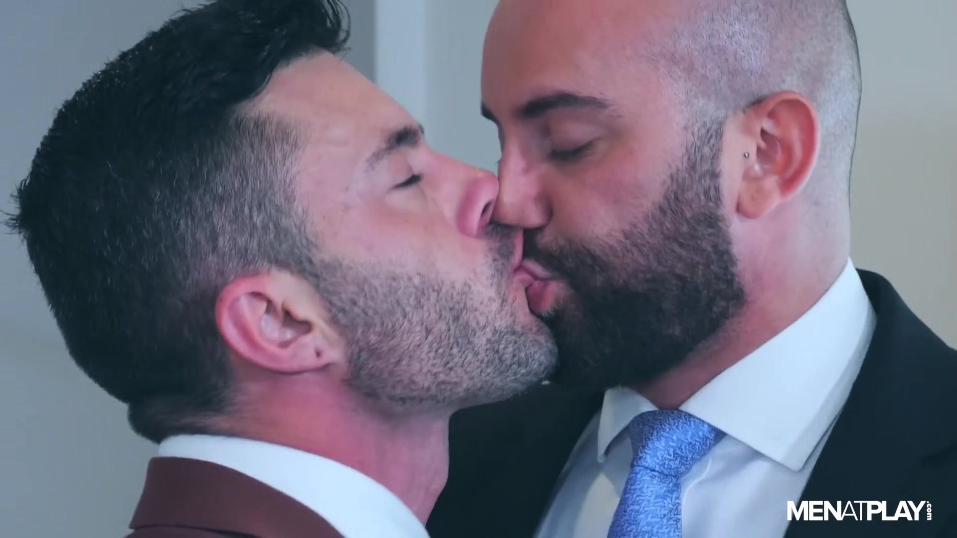 The Roommate - MENatPLAY