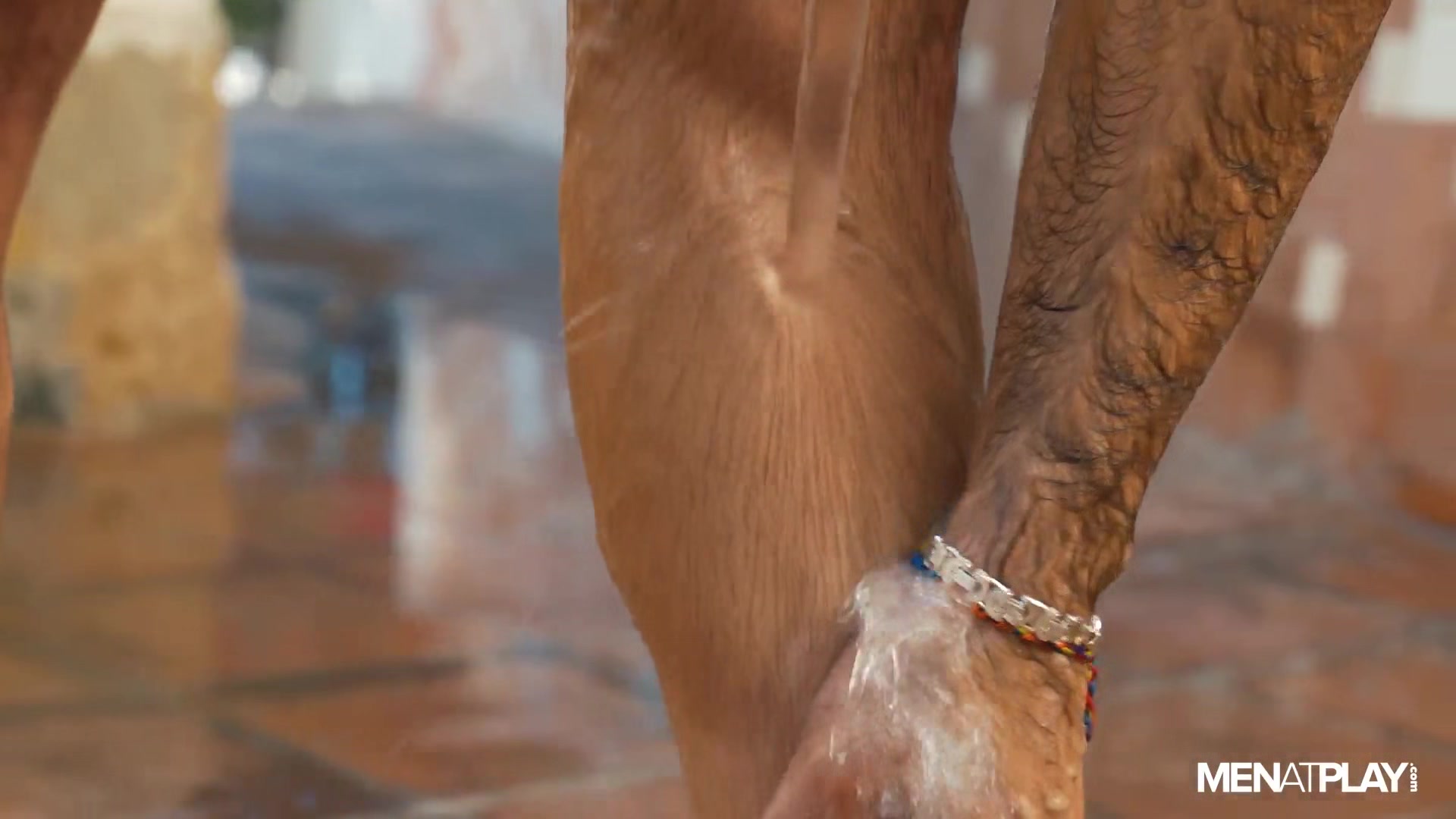 Splashed - MENatPLAY