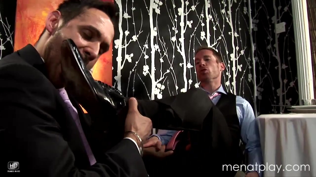 Linked - MENatPLAY