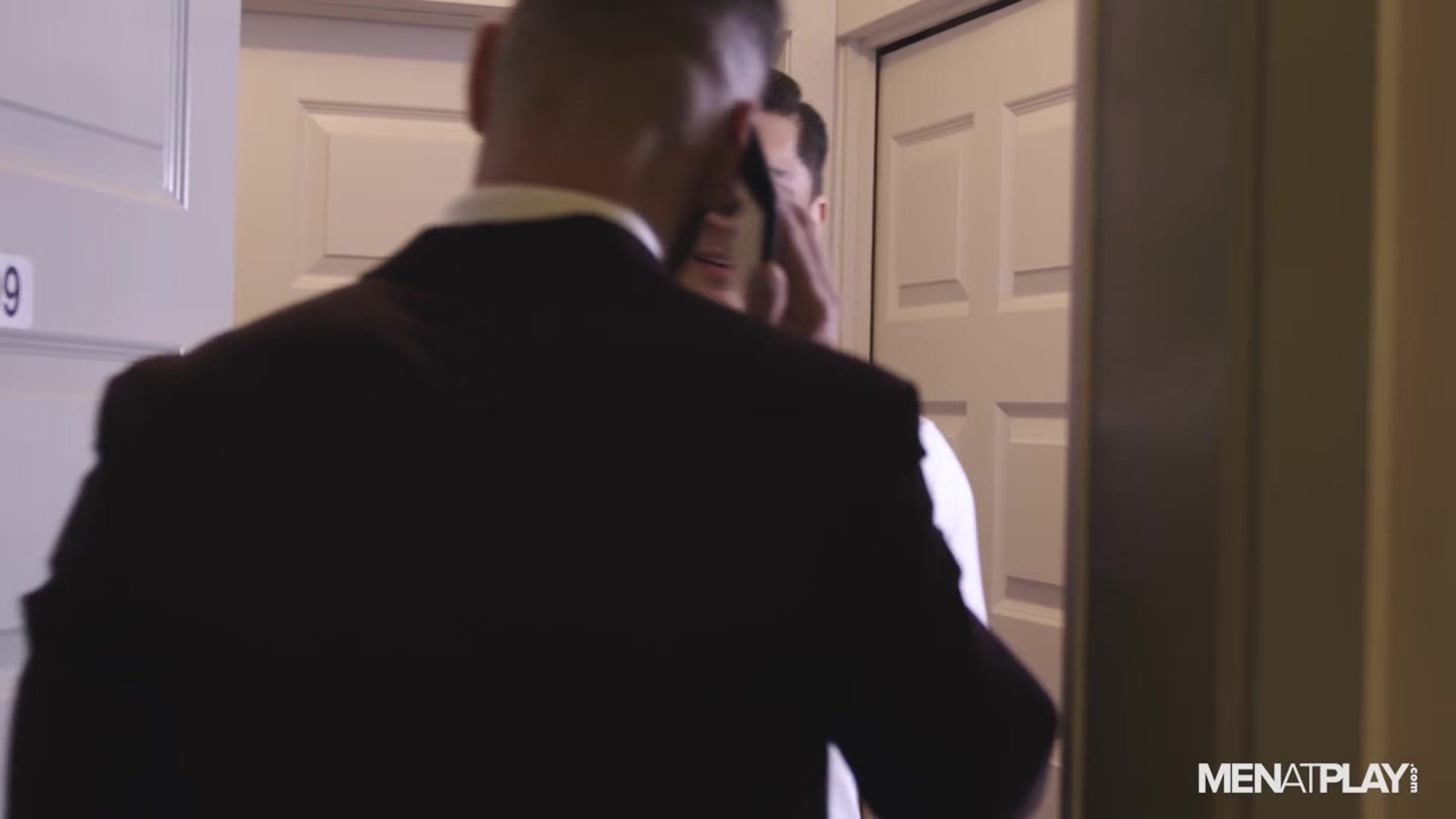 Desperate Realtor - MENatPLAY