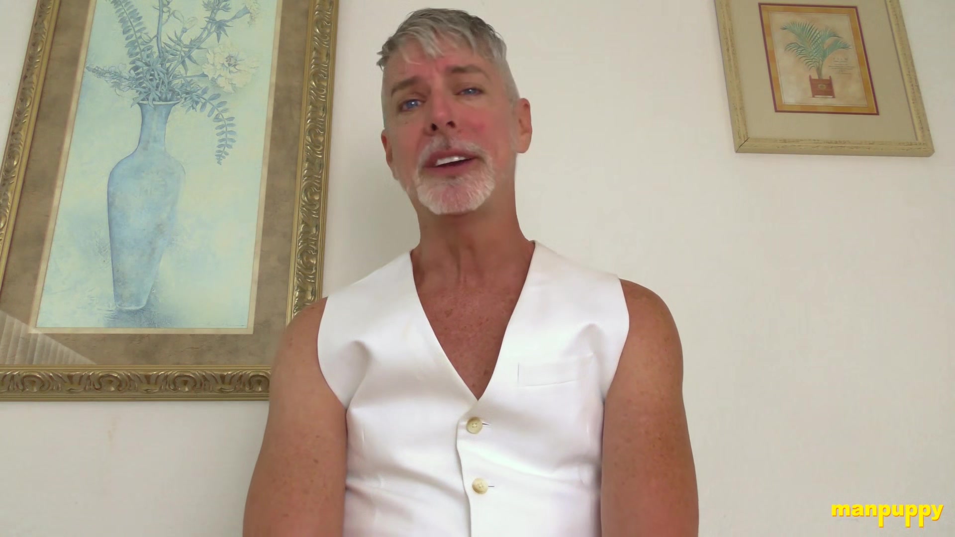 ManPuppy: DILF Richard Lennox grabs big dick to wank in his apartment after clubbing