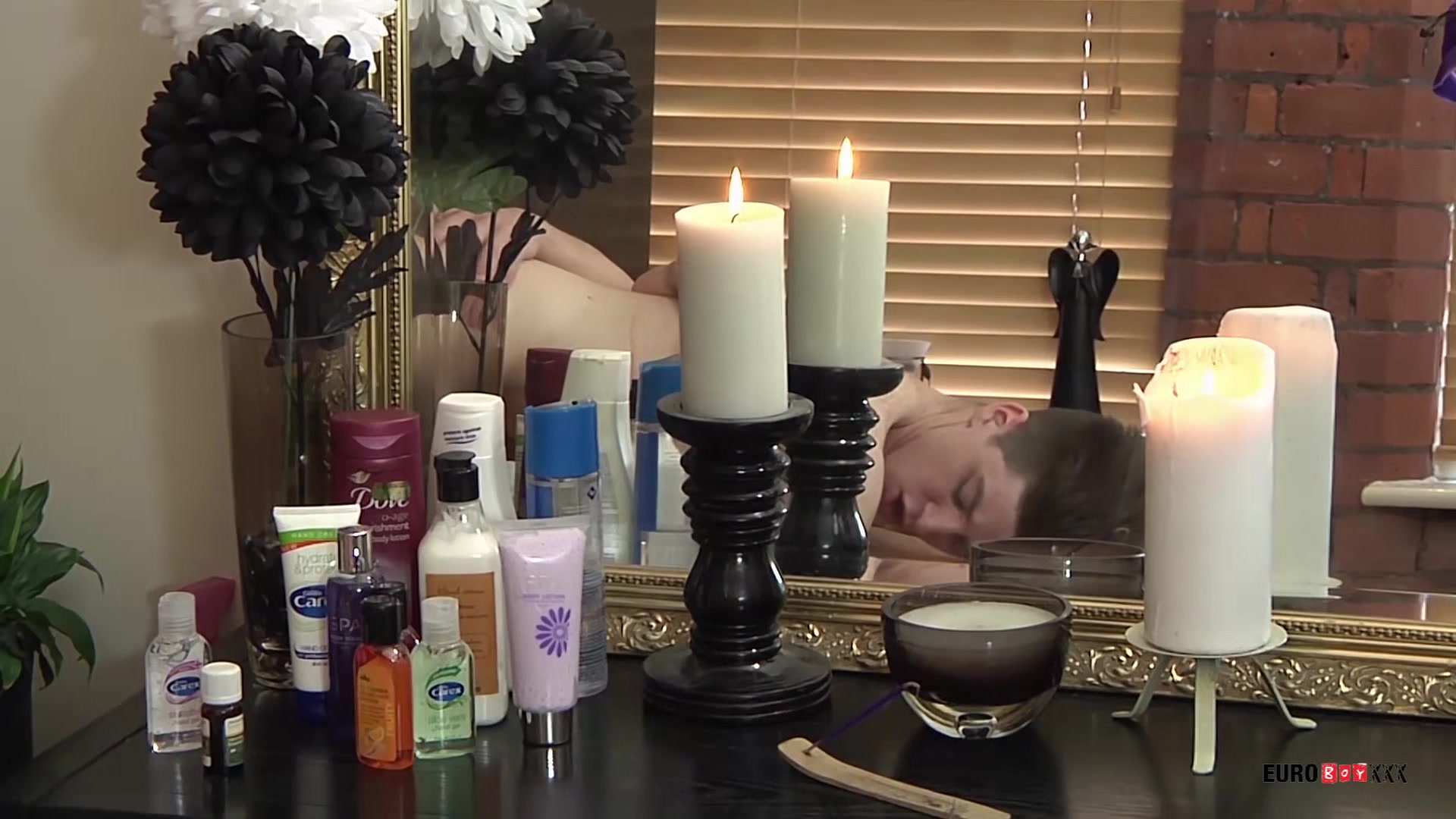 EuroBoyXXX: Nathan Gear sign up for the hottest and nastiest kinky massage with Edwin Sykes