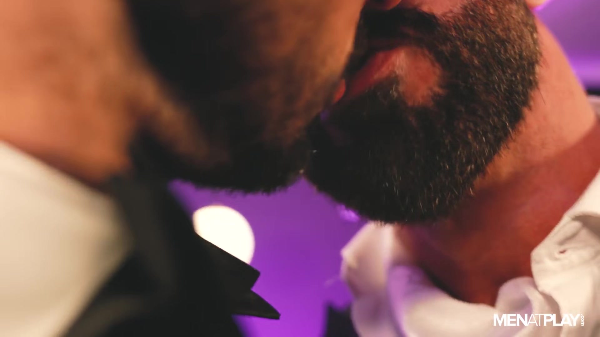 Masquerade Ball - MENatPLAY