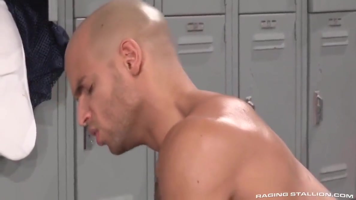 Sean Zevran Bottoms For Joey D