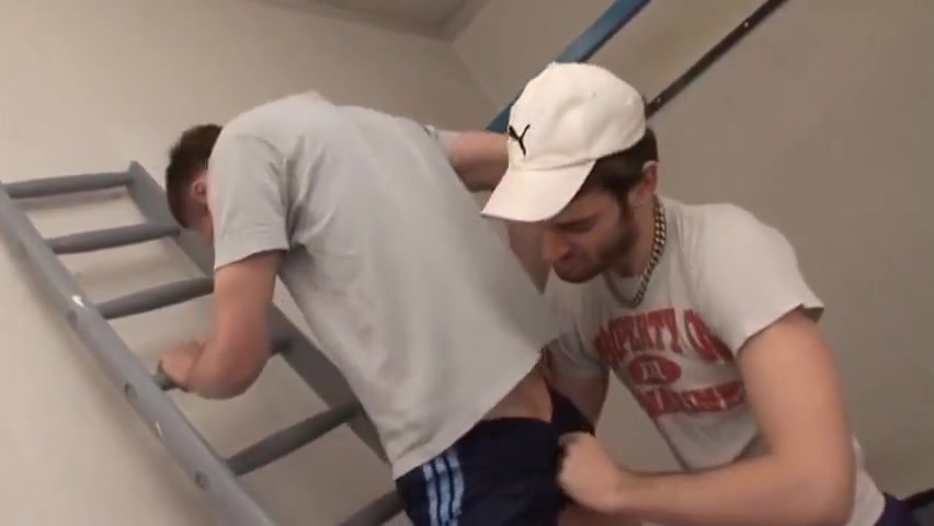 Un Break En El Trabajo Para Algo De Sexo (full Video)