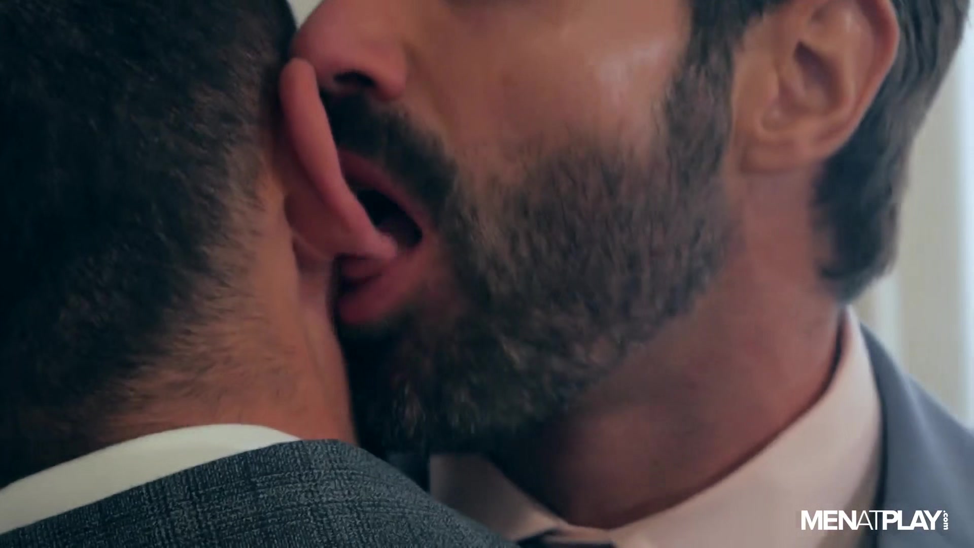 Case Closed - MENatPLAY