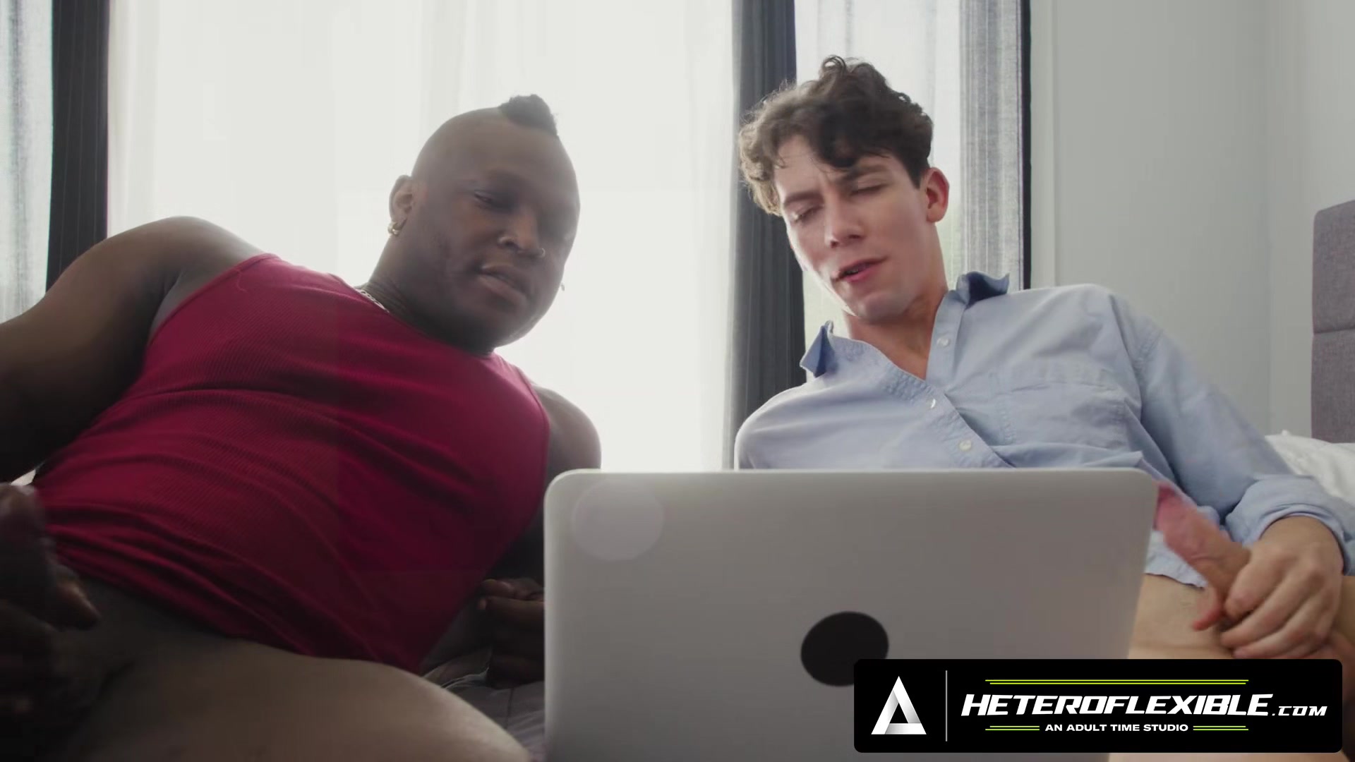 HETEROFLEXIBLE - Horny Frat Hunk Harrison Feels Asks College Geek Cristiano For Help To Access Porn