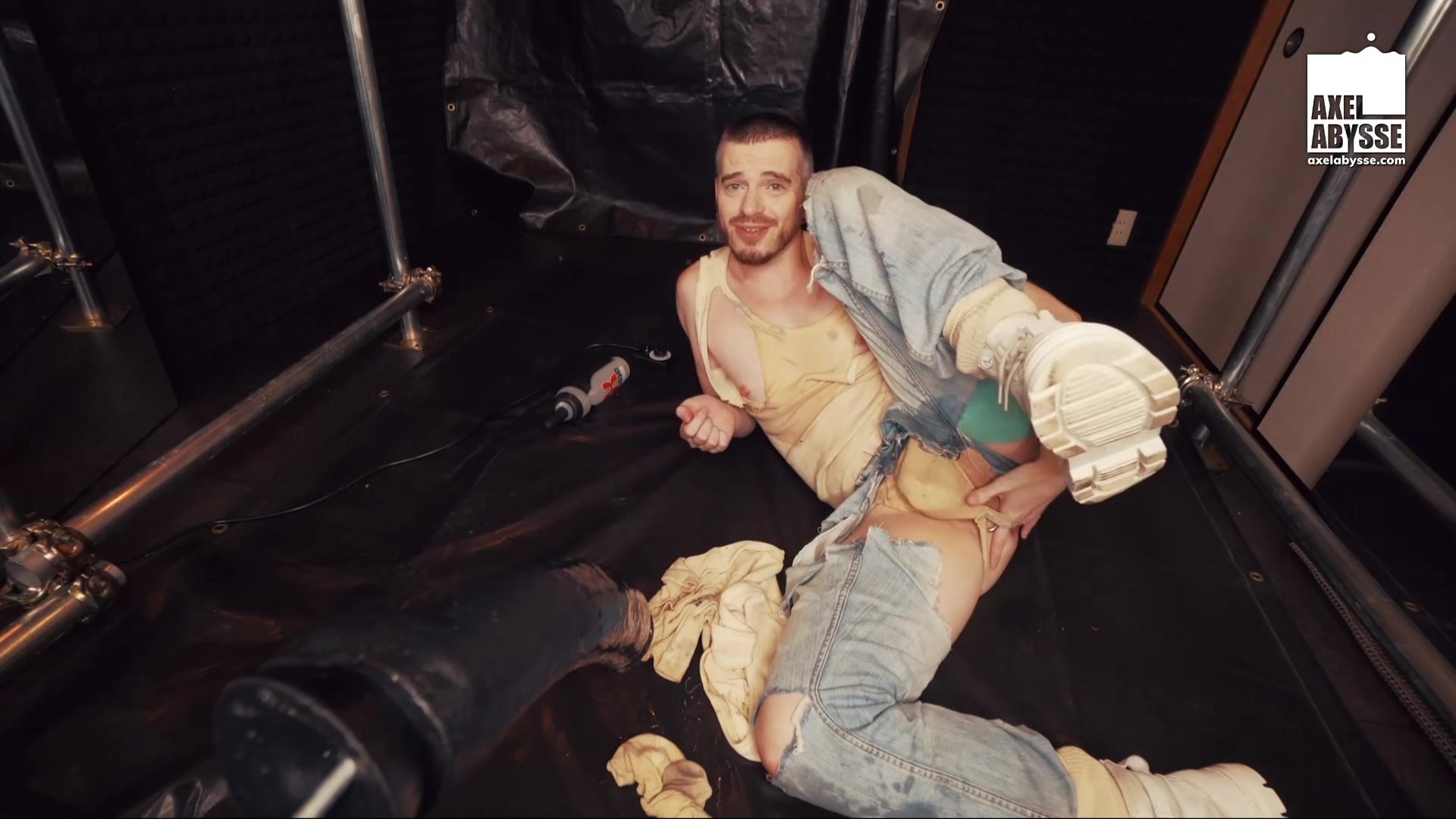 Axel Abysse's Ass Destroyed By A Brand New Sex Machine