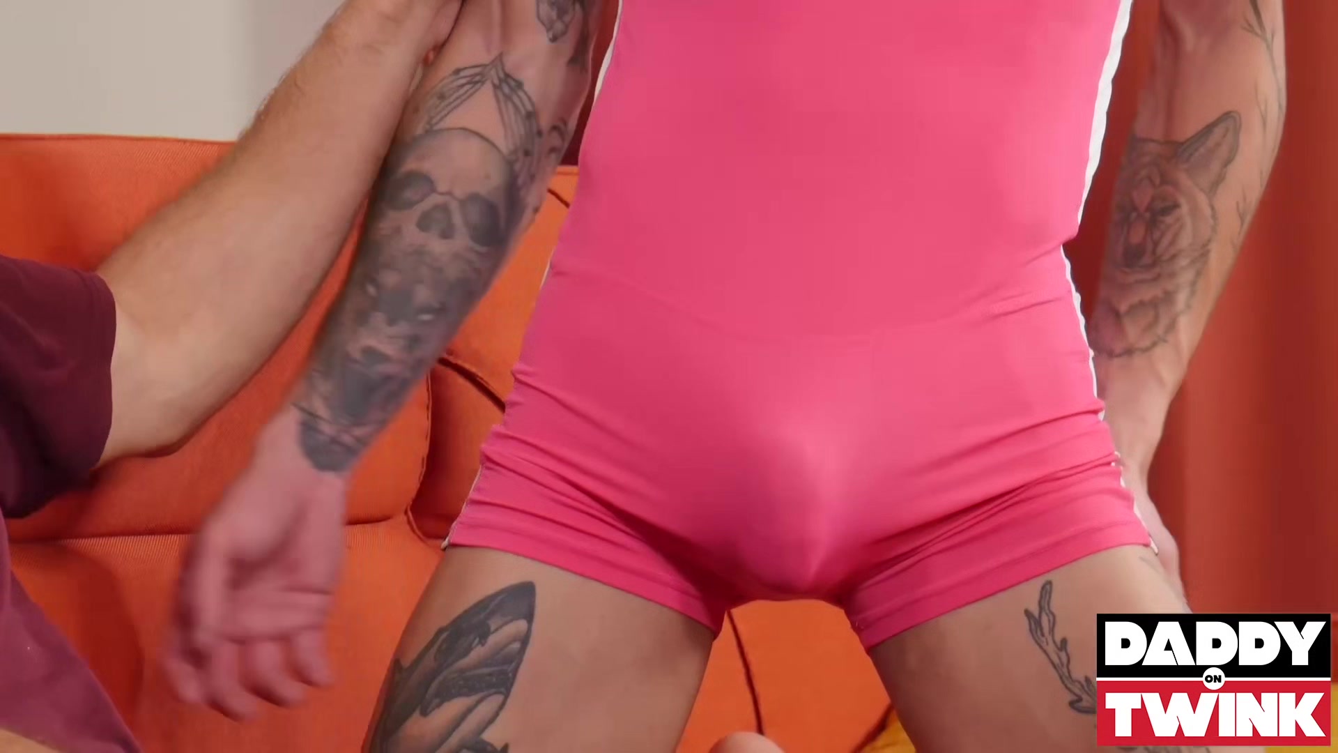 DADDYONTWINK Horny Roman Capellini Needs John Barber's Cock Attention