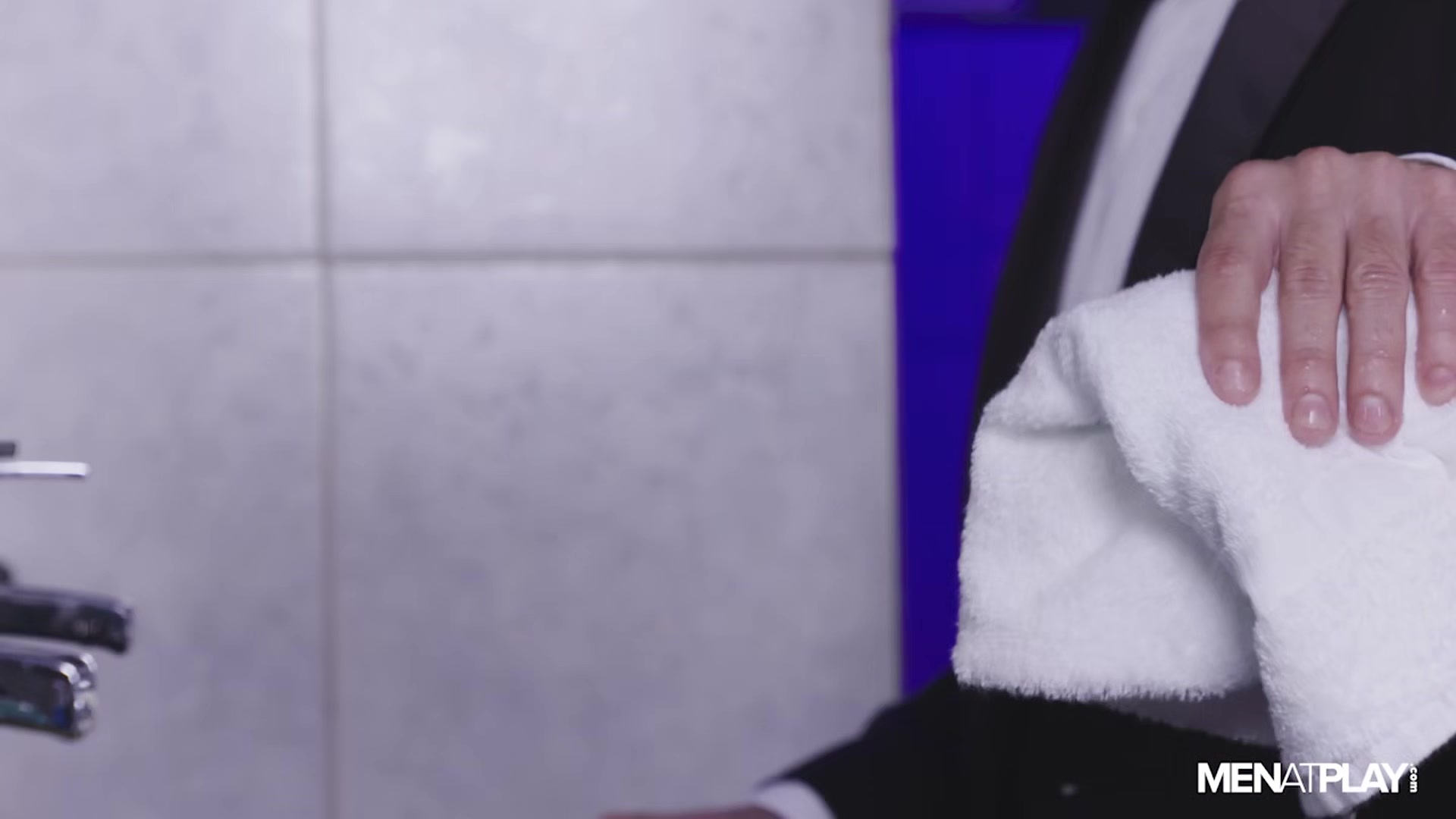 Bathroom Attendant - MENatPLAY