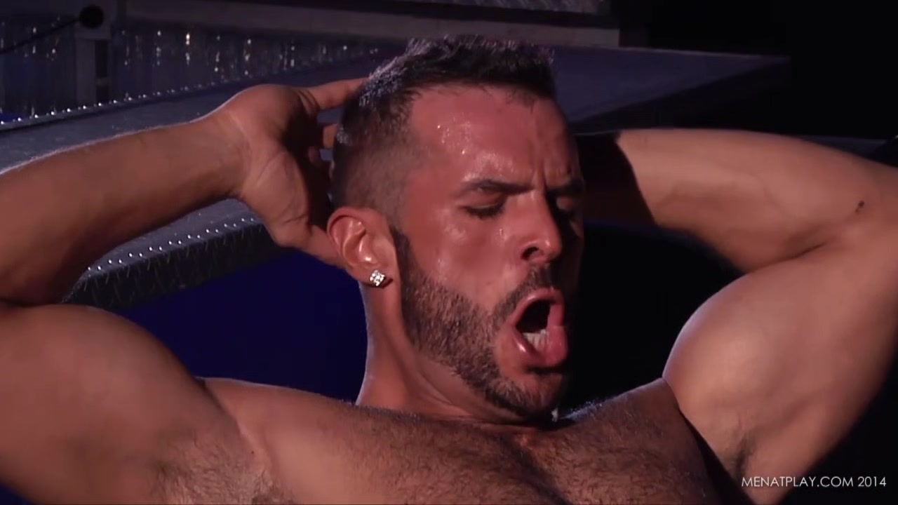 Drunk In Lust - MENatPLAY