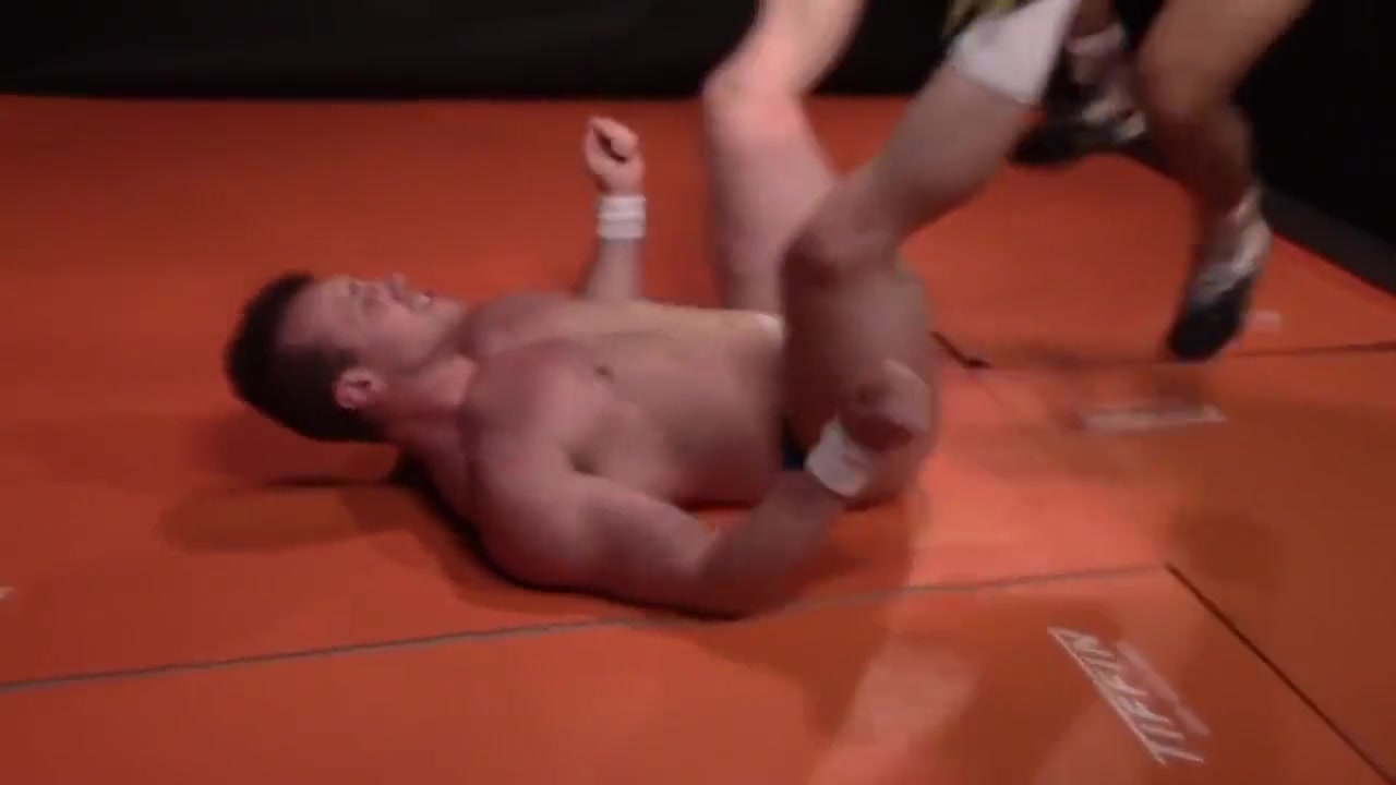 Blake Hunter Vs Jesse Zane Catalog 17 - The Muscle Boys Call The Shots