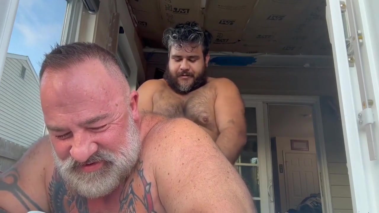 Stepdaddy Bear Big Cock Bottom