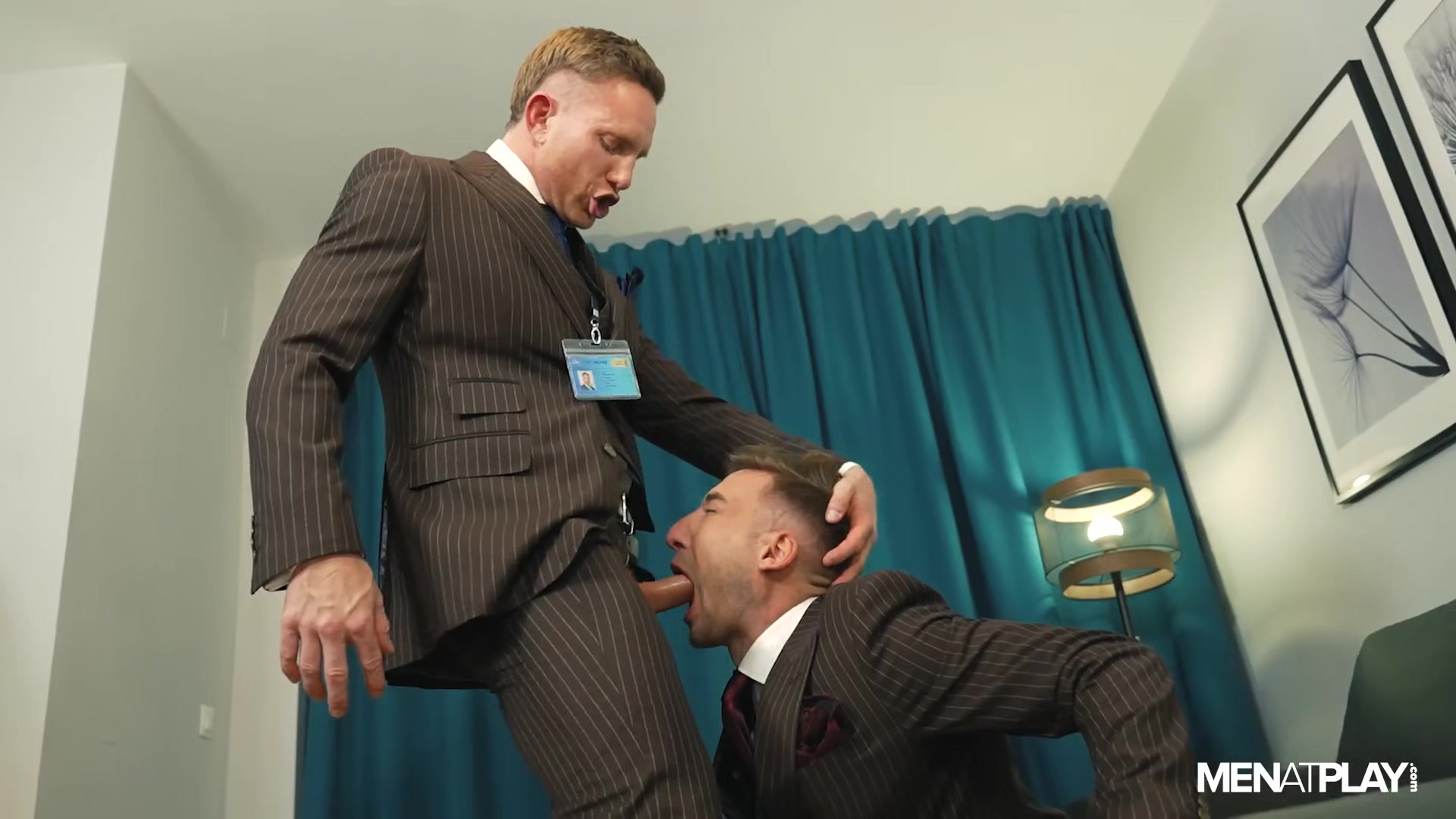 Ready to Fly: The Layover - MENatPLAY