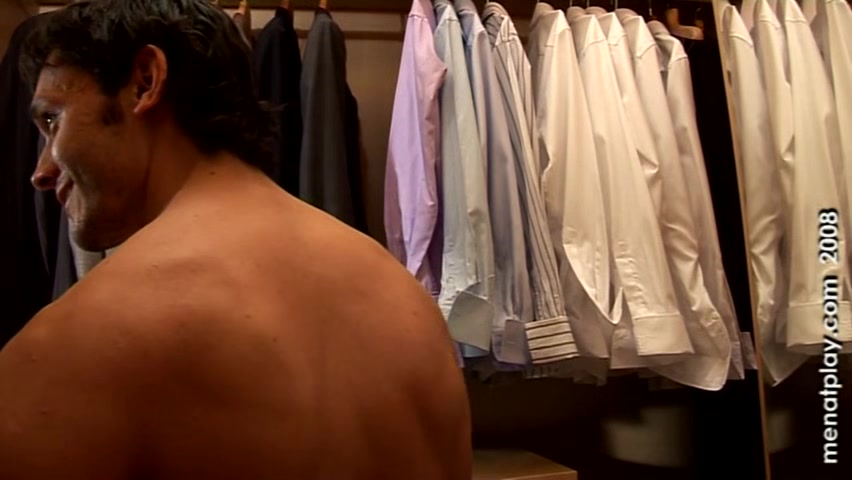 Carlos Rivas In The Closet - MENatPLAY