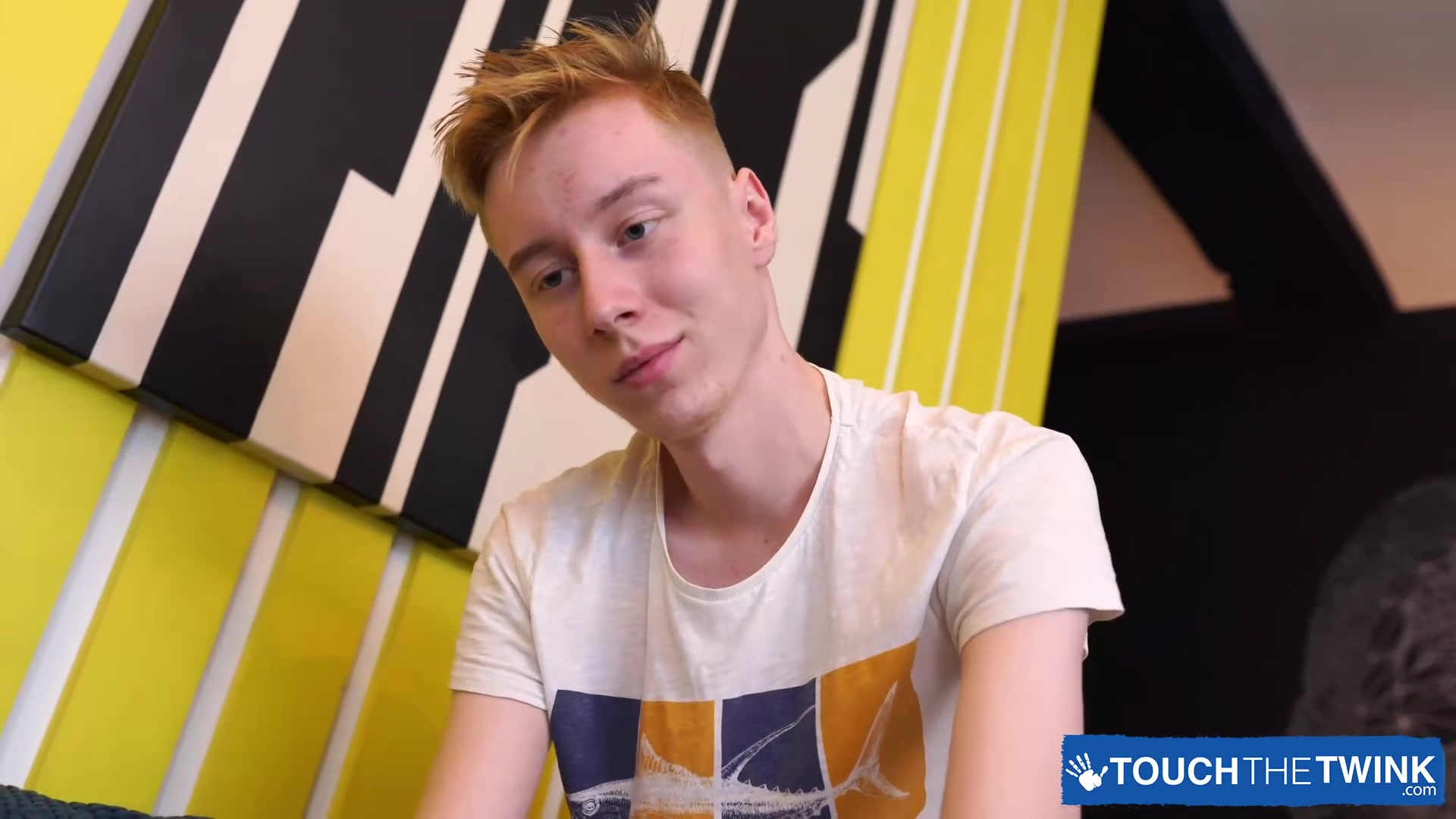 Ivan Kolos Receives Dick Massage From Mars Coy