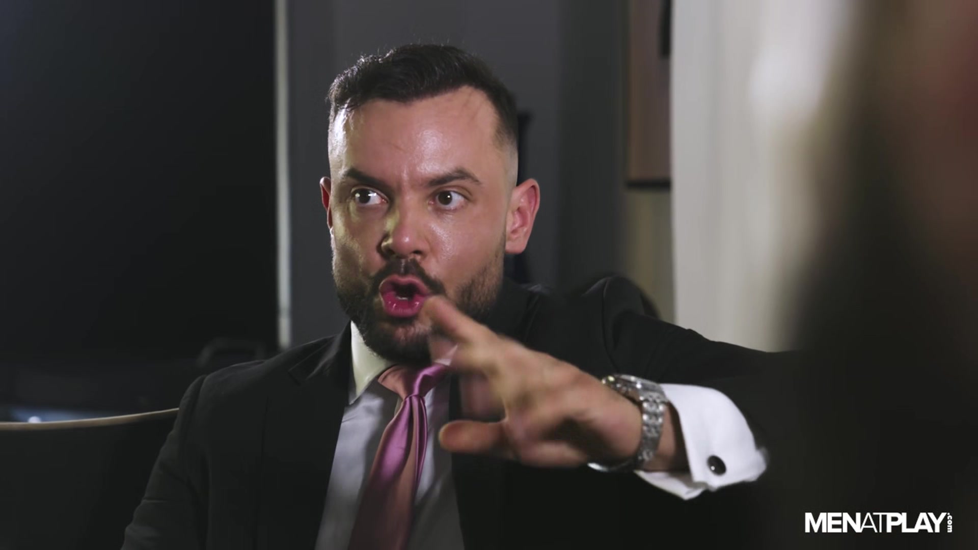 Strong Suit Ep 6: Who's The Boss? - MENatPLAY