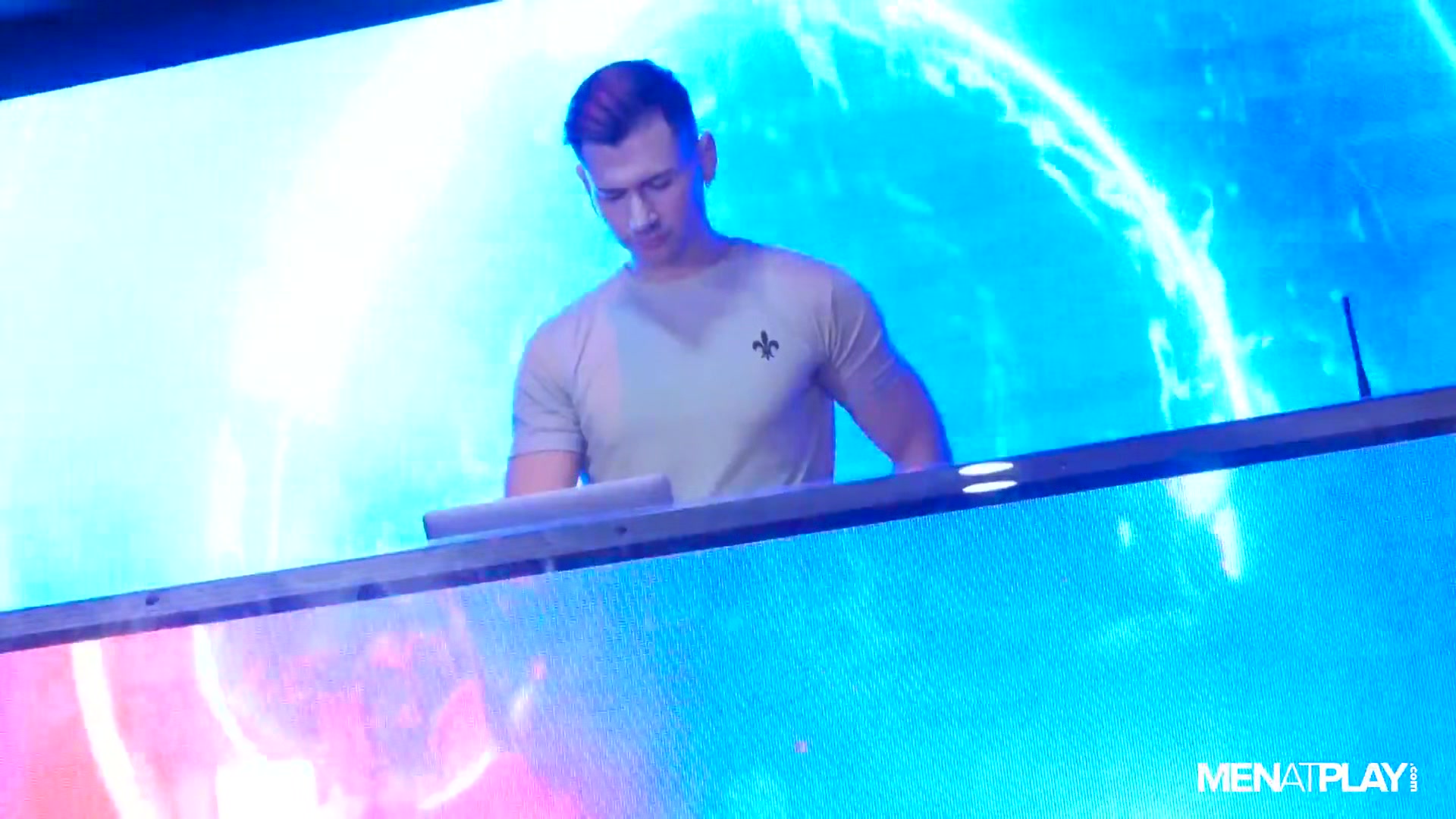 121 BPM - MENatPLAY
