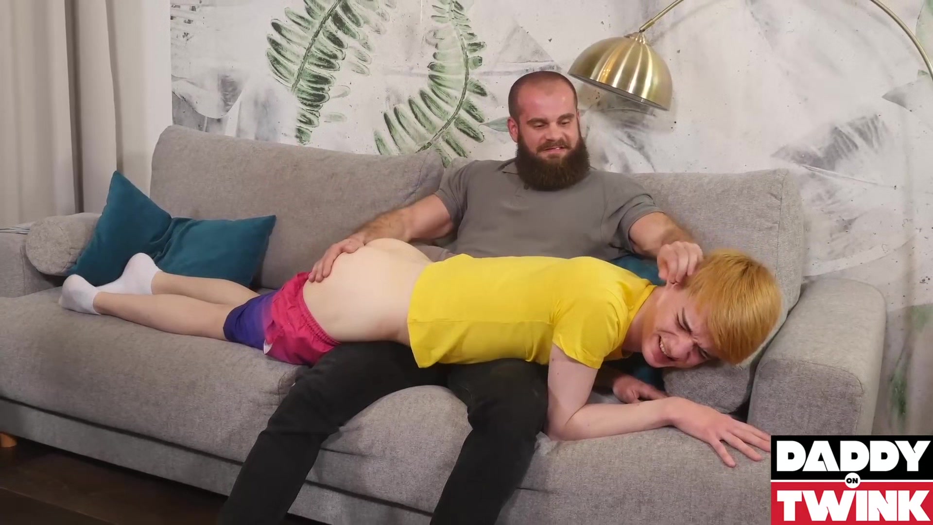 DADDYONTWINK Twink AJ Baxter Craves For John Barber Raw Fat Dick