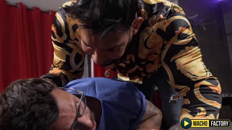 MachoFactory: Bottom John Brachalli Bends Over For Domineering Hunk Viktor Rom