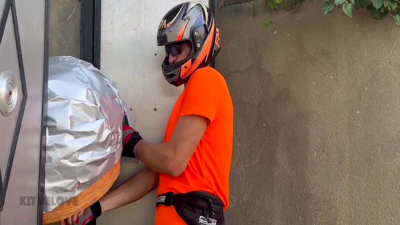 Delivery Courier Fucked Client Hard. Powerful Sex Of Kit Belove And Falcon Al