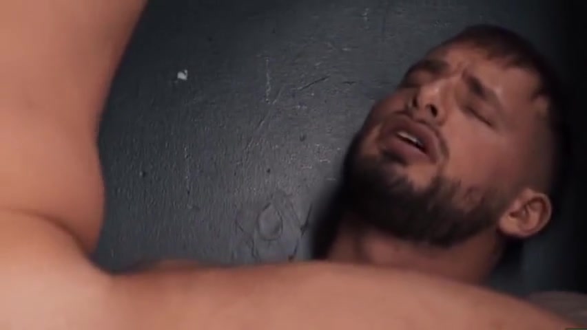 2 Cooks Fuck In A Locker Room
